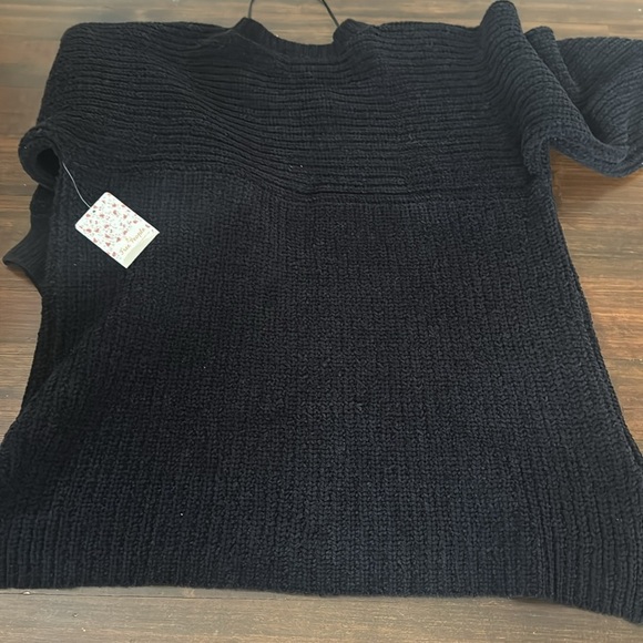 Free People Women's Cable Crew Sweater New with Tags - Picture 10 of 10